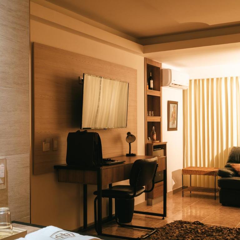 drb Suites - Deluxe Double Room with Bath - 9