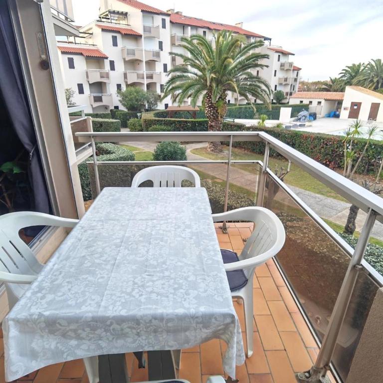 Saint Cyprien T2 proche plage avec piscine et parking - FR-1-732-80 - Apartment - 12