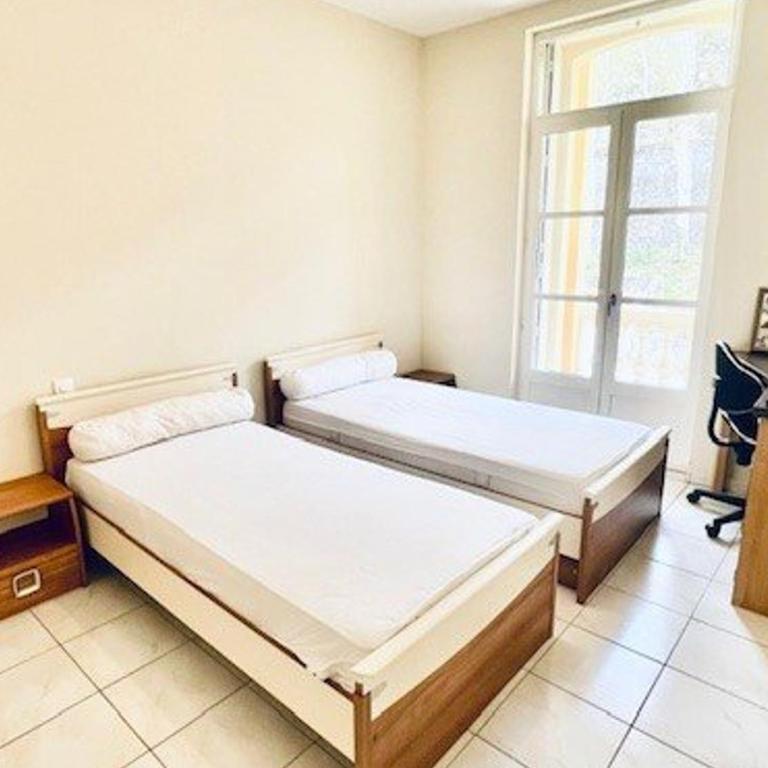 Charmant F2 avec balcon, centre-ville, 2 pers, proche cures, animaux admis - One-Bedroom Apartment - 3