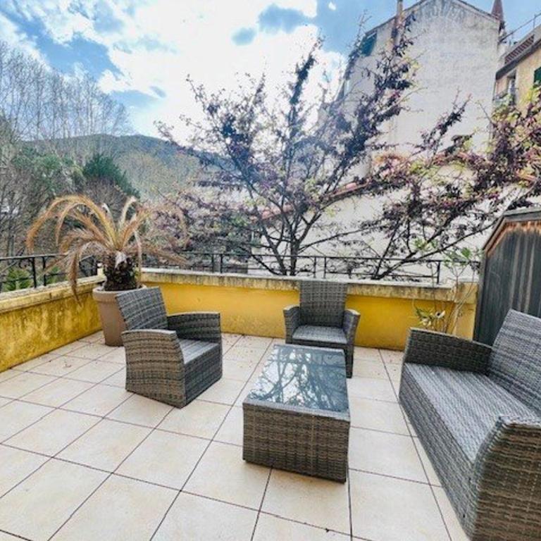 Charmant F2 avec balcon, centre-ville, 2 pers, proche cures, animaux admis - One-Bedroom Apartment - 12