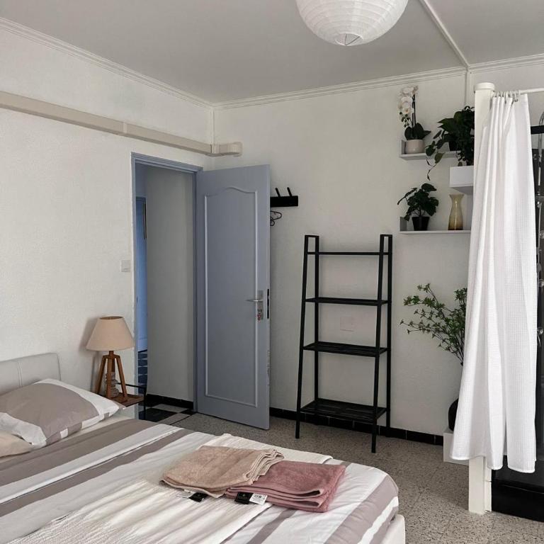 Ogooué appartement entier Lumineux 94m2 - Appartement 2 Chambres avec Vue sur la Montagne - 14