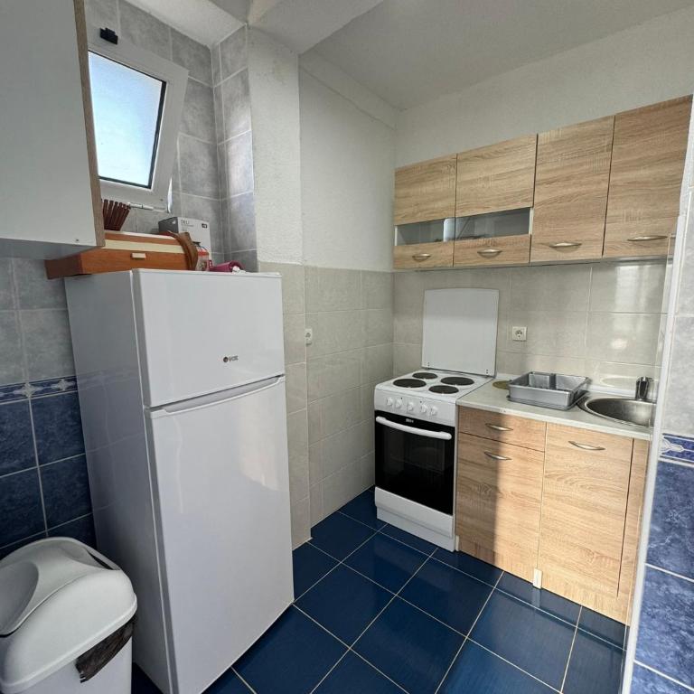 Berin Apartments - One-Bedroom Apartment with Balcony - 8