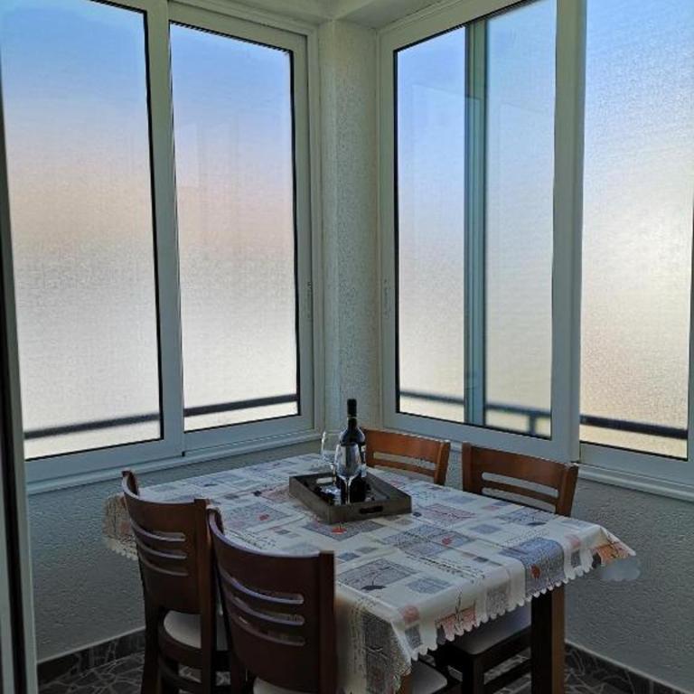Berin Apartments - One-Bedroom Apartment with Balcony - 11