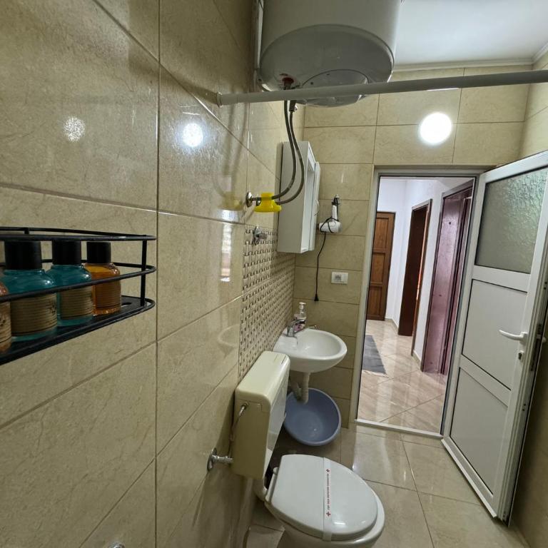 Berin Apartments - One-Bedroom Apartment with Balcony - 2