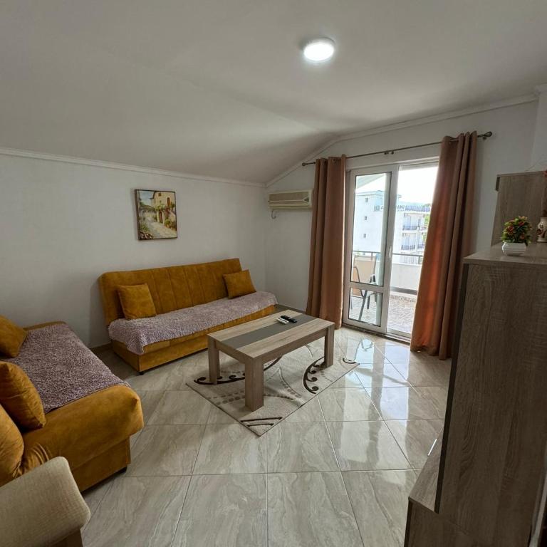 Berin Apartments - One-Bedroom Apartment with Balcony - 9