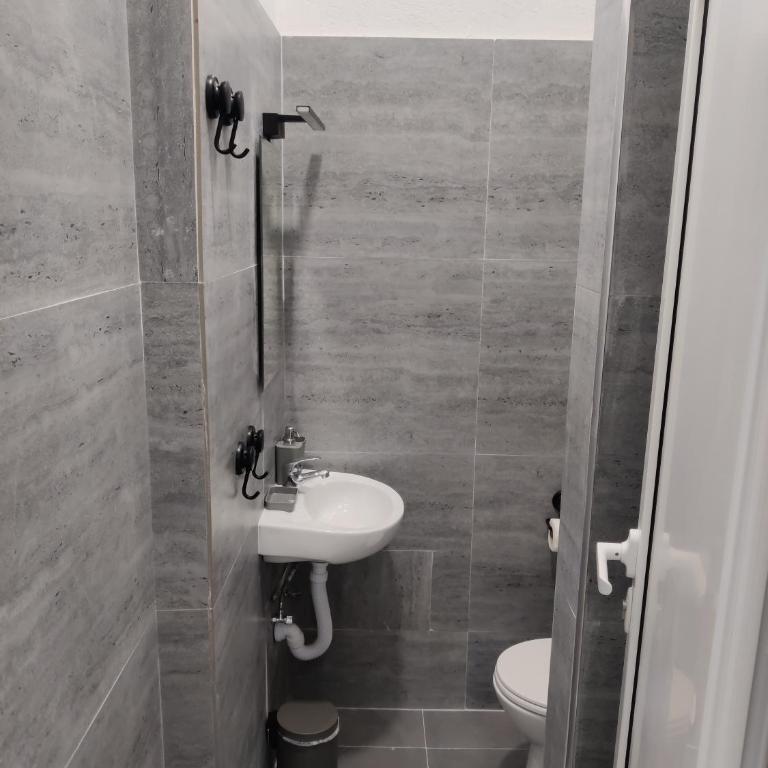 Apartmani Uroš Studio Trebinje - Studio sa Bračnim Krevetom (King-size) - 4