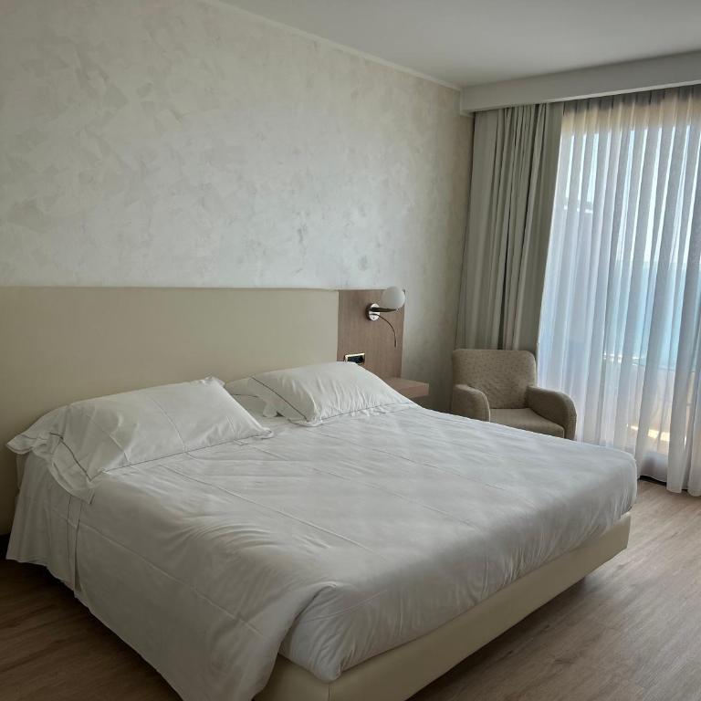 Smy Carlos V Wellness & Spa Alghero - Camera Matrimoniale con Vista Mare Panoramica - 4