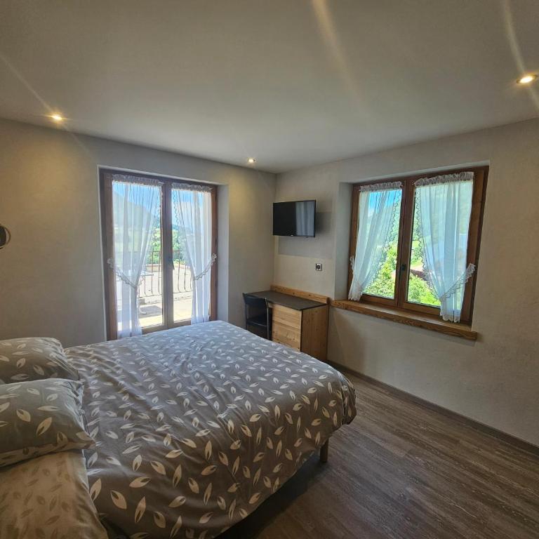 Hôtel Plein Soleil - Appartement 1 Chambre avec Balcon et Vue sur les Montagnes - 3