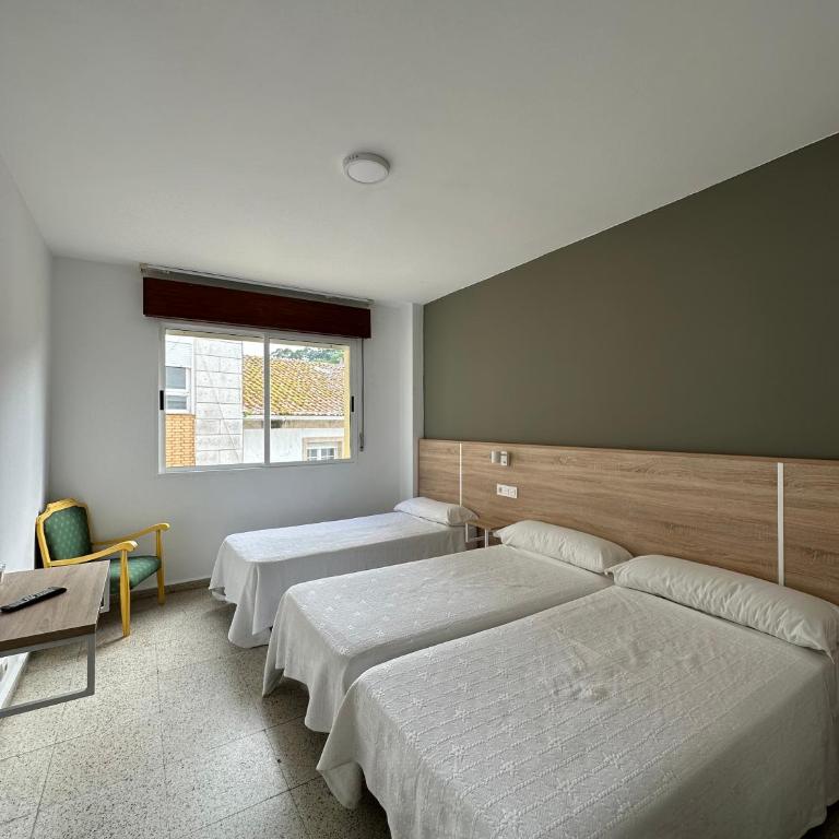 Hotel Angelito - Habitación Doble con cama supletoria - 2 camas - 5