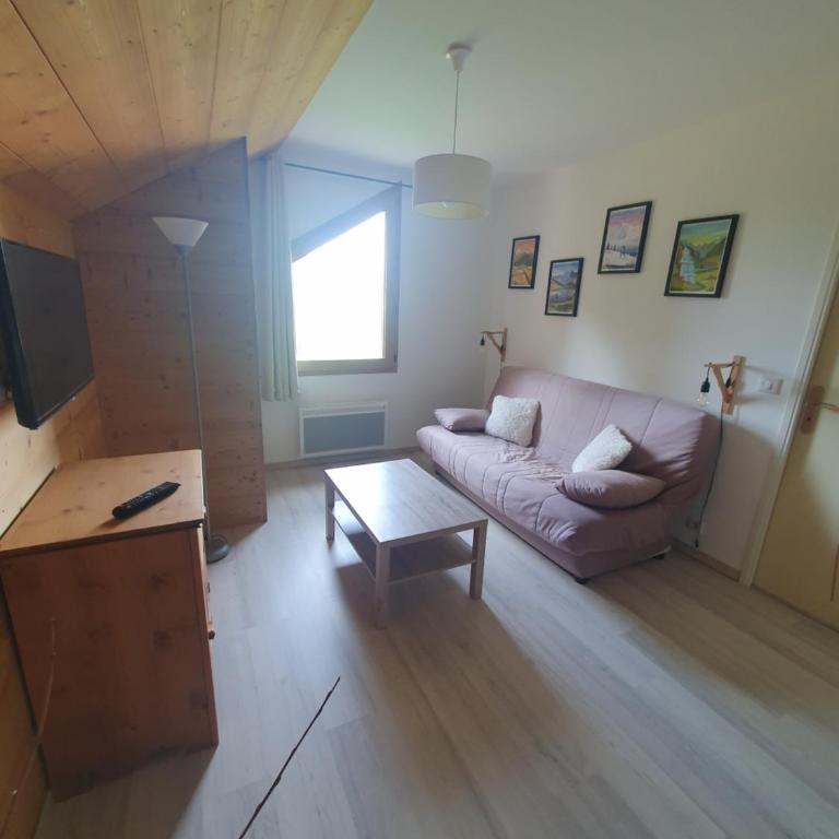 Belle villa calme à la montagne - Three-Bedroom House - 12