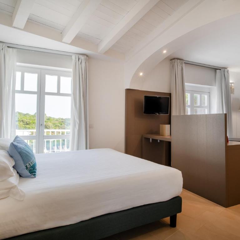 Felix Hotels - Hotel La Coluccia - Junior Suite con Vista Mare - 1