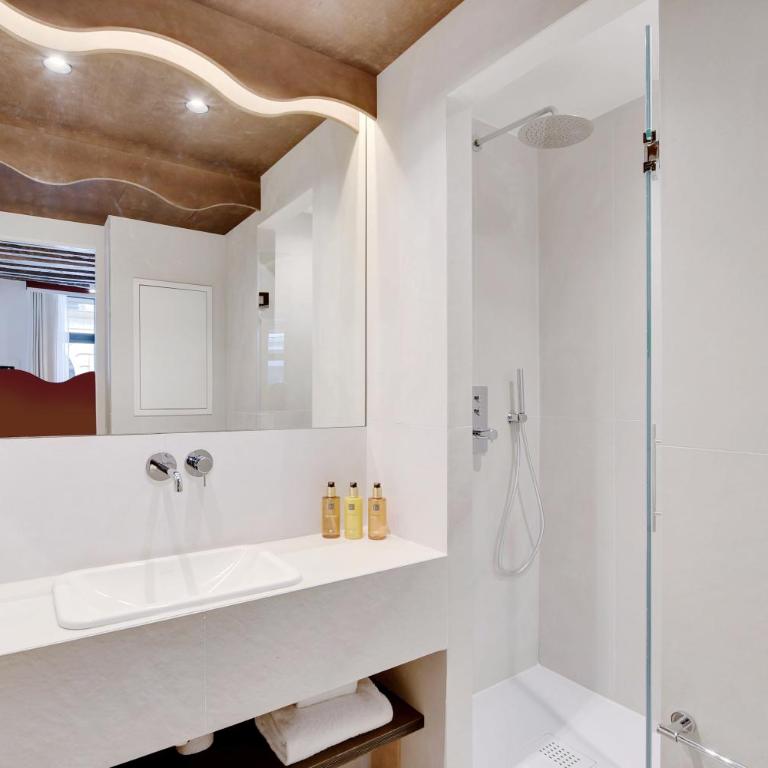 Paris Home Collection Serviced Apartments in Notre Dame - Rue Savoie - Studio - 13