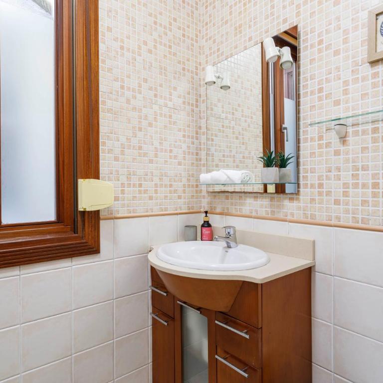 Con encanto en el casco antiguo by CABANA Rentals - Apartamento de 1 dormitorio - 13