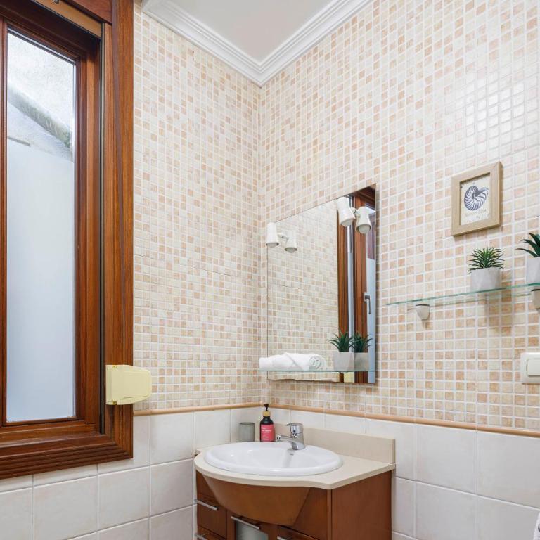 Con encanto en el casco antiguo by CABANA Rentals - Apartamento de 1 dormitorio - 14