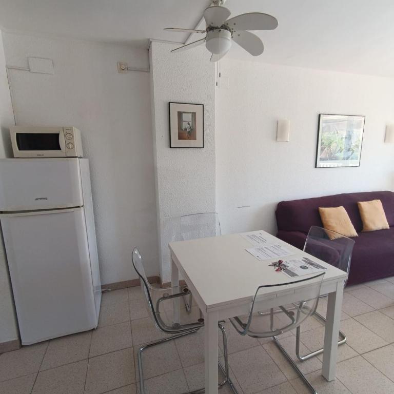 APARTAMENTS DEL SOL L'ESTARTIT - Two-Bedroom Apartment - 10