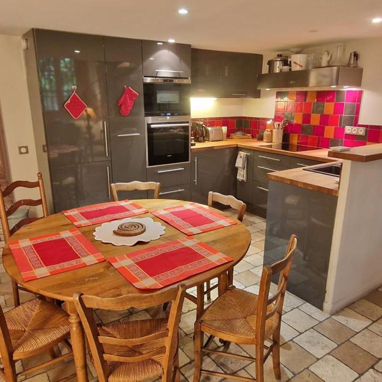 Le Jardin secret 100m Mairie - Two-Bedroom Apartment - 6