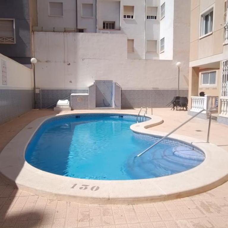 Apartment near Beach with Pool - Torrevieja PMT14 - Two-Bedroom Apartment - 3