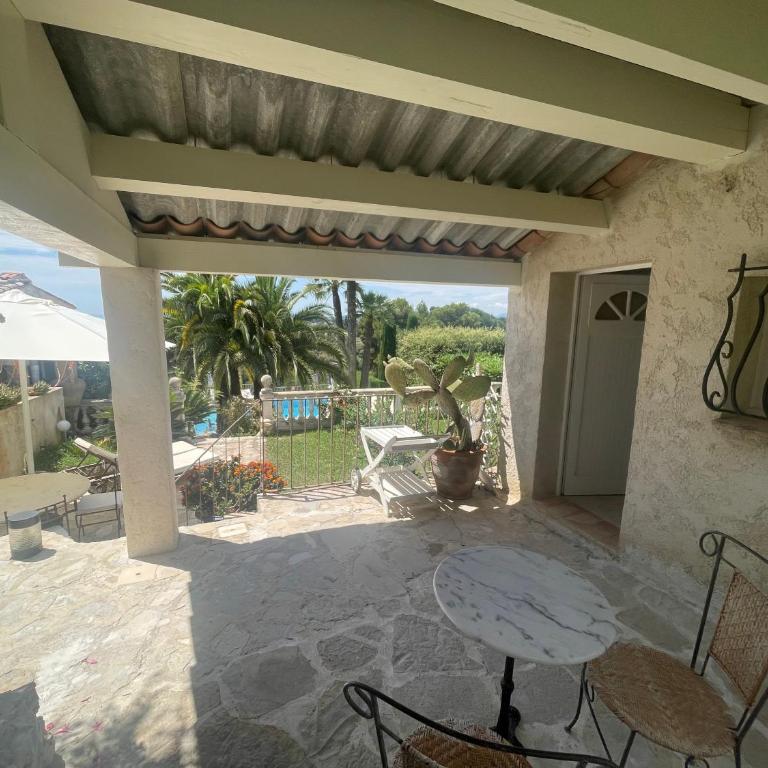 La Bergerie B&B - Studio - Vue sur Mer - 9