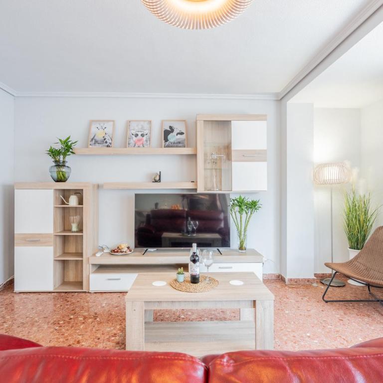 Apartamento Familiar en Avenida del Puerto - Apartamento de 3 dormitorios - 5