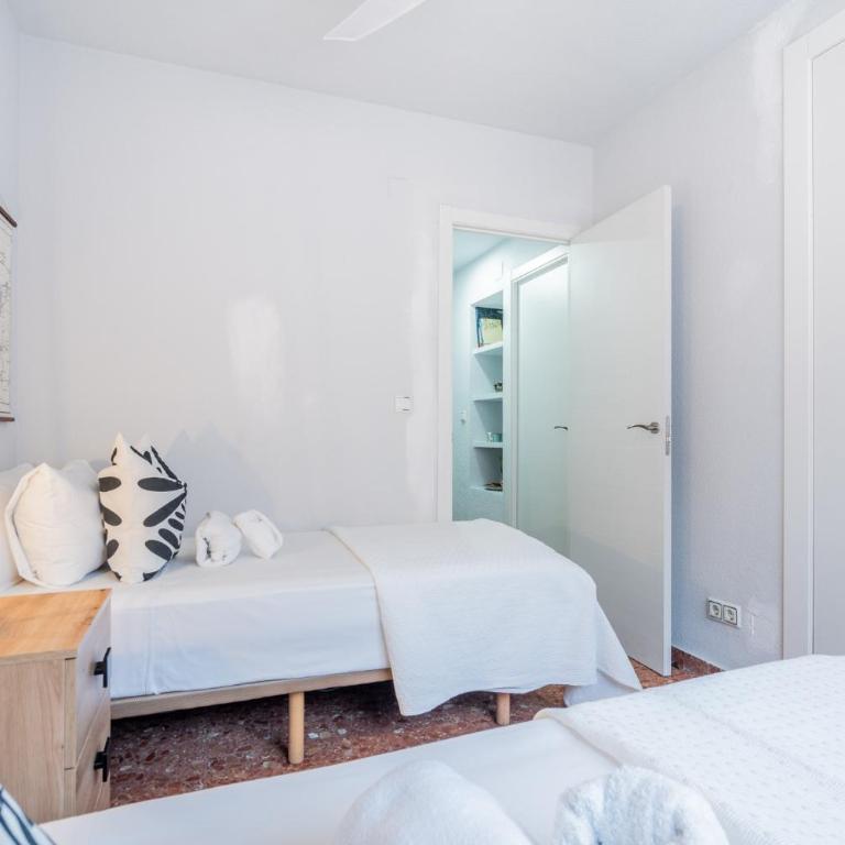 Apartamento Familiar en Avenida del Puerto - Apartamento de 3 dormitorios - 30