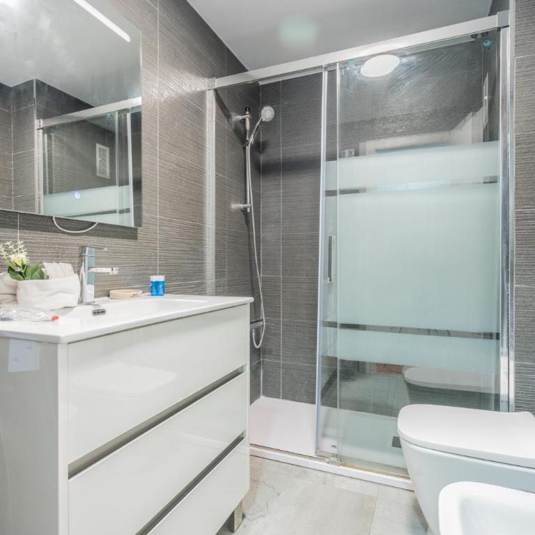 Apartamento Familiar en Avenida del Puerto - Apartamento de 3 dormitorios - 35