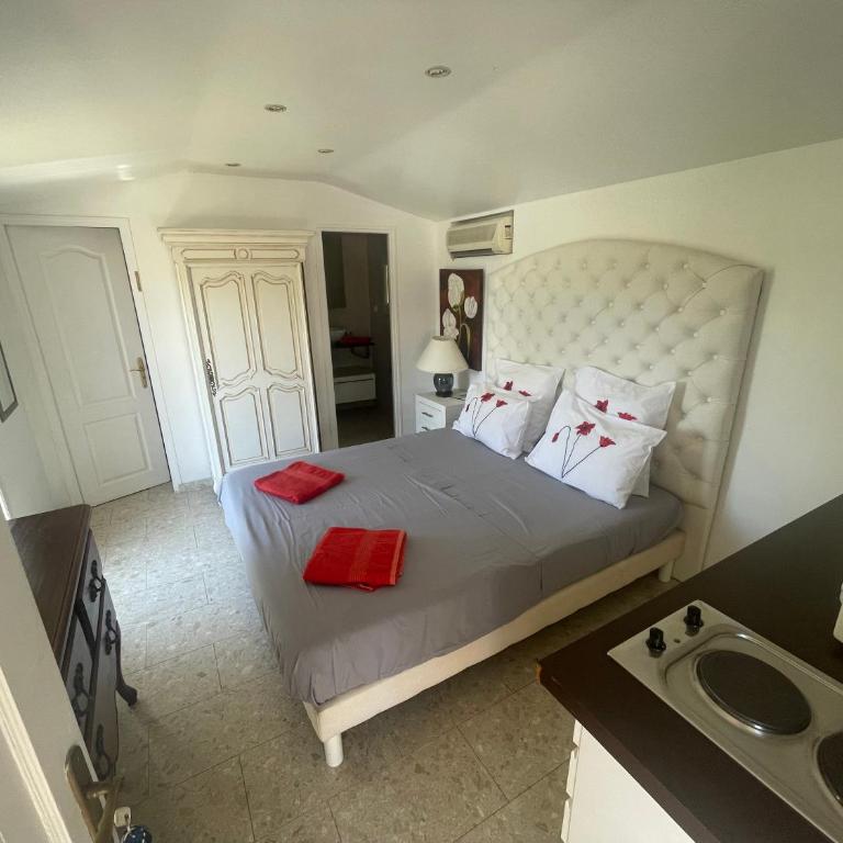 La Bergerie B&B - Chambre Double - Vue sur Jardin - 15