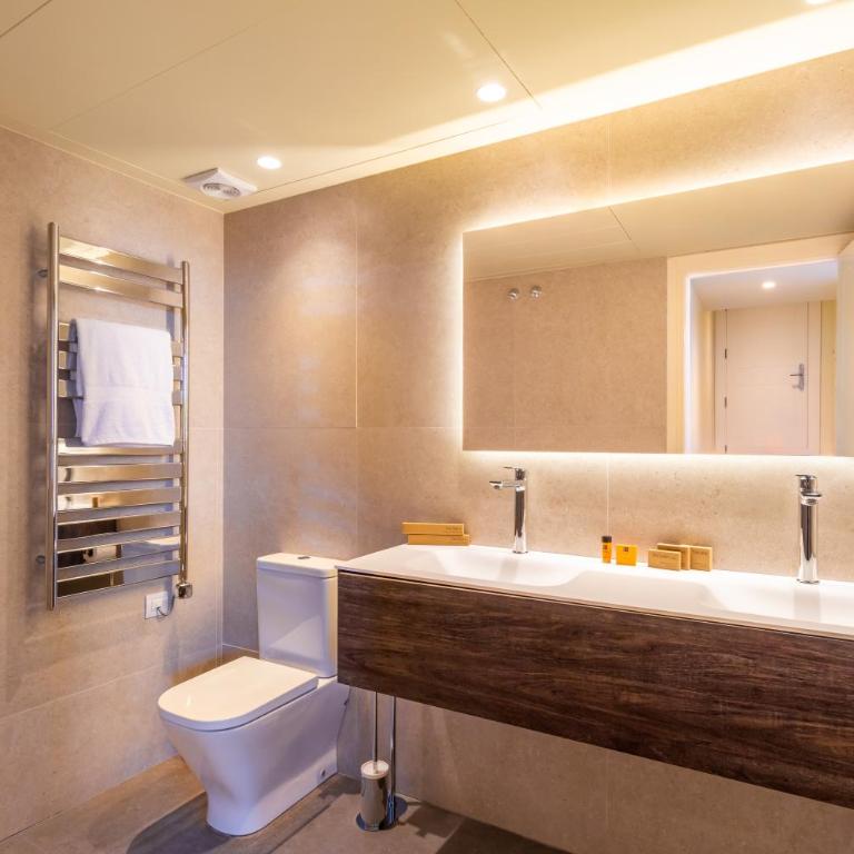 Duquesa Suites Landmark Hotel by Grup Duquessa - Penthouse Apartment - 1