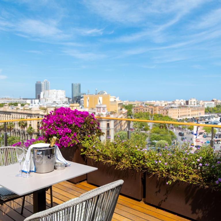 Duquesa Suites Landmark Hotel by Grup Duquessa - Penthouse Apartment - 24