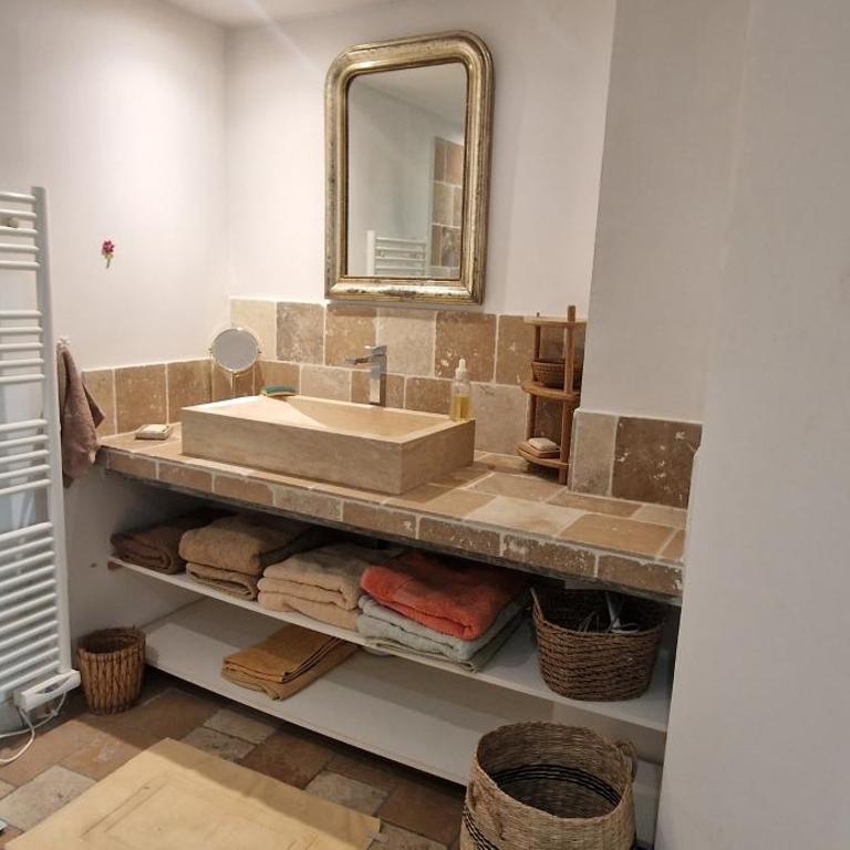 Le Jardin secret 100m Mairie - Two-Bedroom Apartment - 12