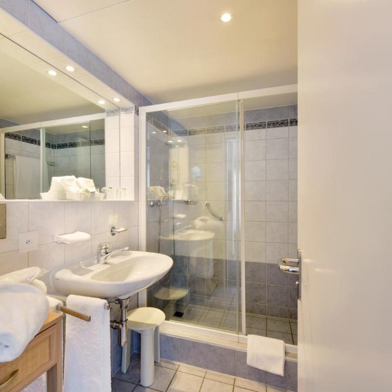 Astra Vevey Hotel & Restaurant - Familienzimmer - 1