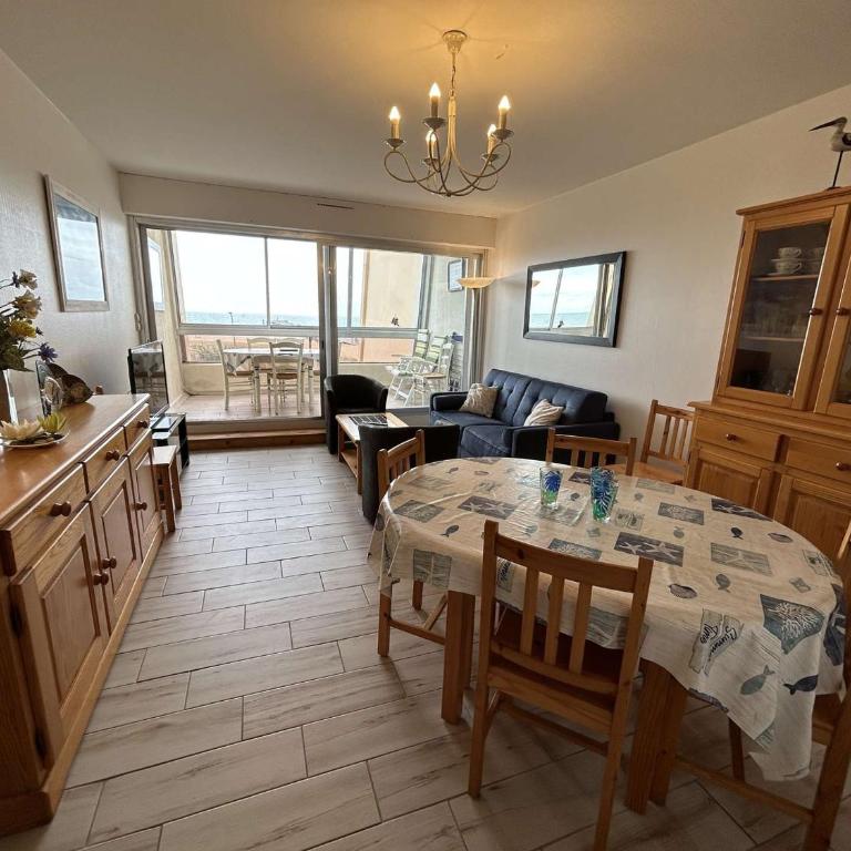 Appartement en bord de mer avec 2 chambres, balcon, parking et lave-vaisselle - FR-1-224C-243 - Apartment (6 Adults) - 3