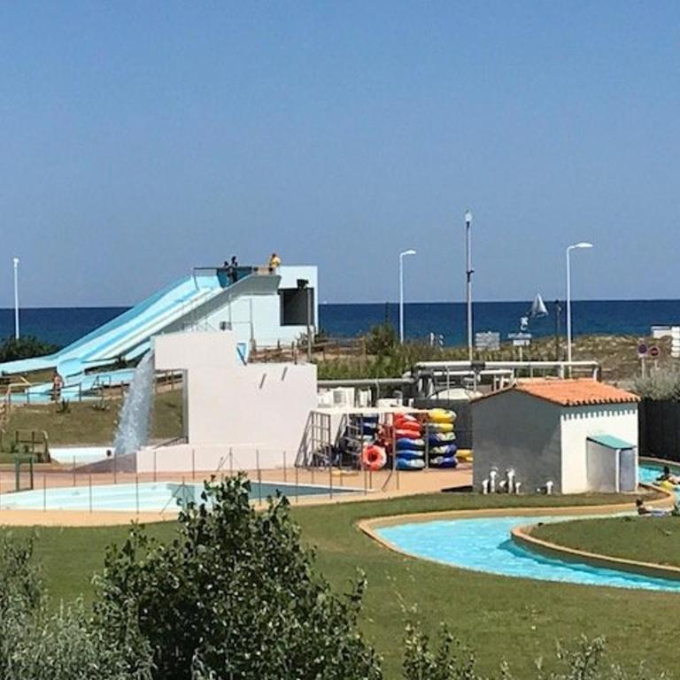 Studio cabine avec loggia, 4 pers, mer à 50m, commerces à 150m, proche Aqualand - FR-1-81-231 - Monolocale - 10