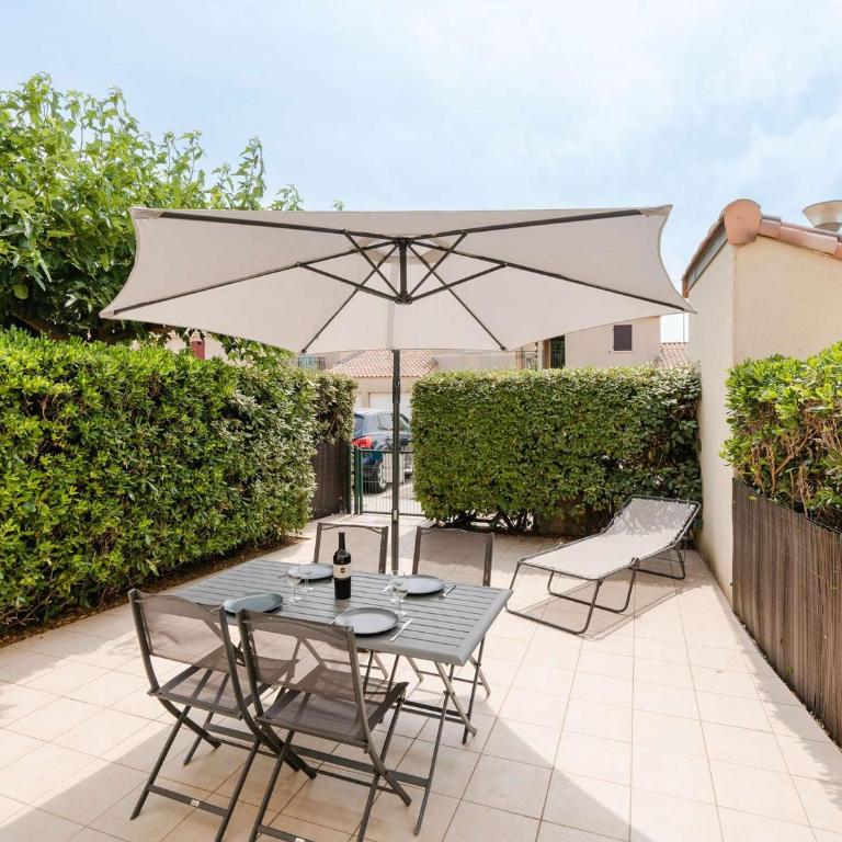 Pavillon 3P climatisé, piscine, terrasse, proche plage, 6 pers., Narbonne - FR-1-409-12 - Villa - 1