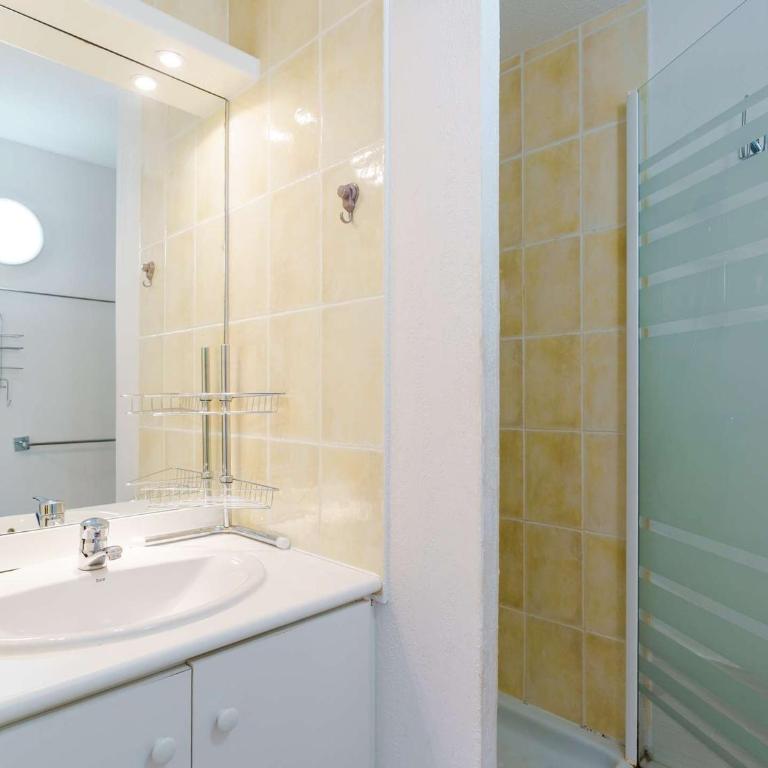 Pavillon 3P climatisé, piscine, terrasse, proche plage, 6 pers., Narbonne - FR-1-409-12 - Villa - 14