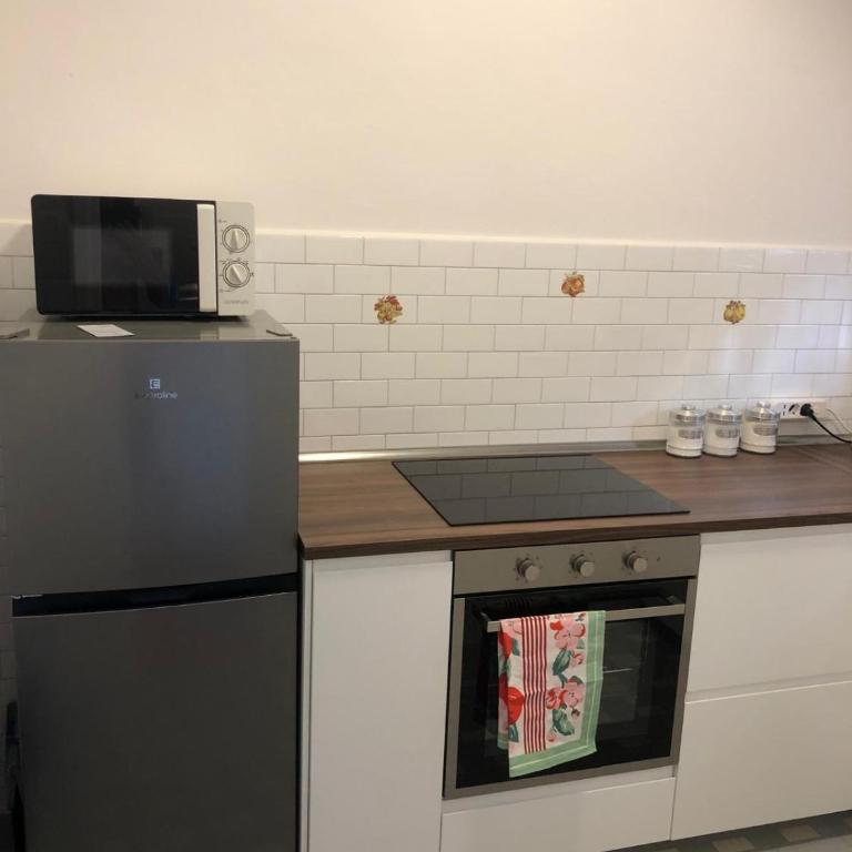 Appartamento a 100 mt dalla spiaggia - Appartamento con 2 Camere da Letto e Vista Mare - 16