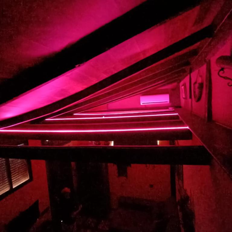 Solana de Luche, casa independiente tipo loft con terraza en Puerta del Ángel - Apartment mit 2 Schlafzimmern - 4