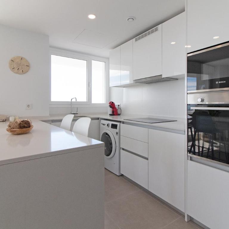 Global Vacacional, Apartamento con amplia terraza con vistas al mar - Apartment mit Meerblick - 9