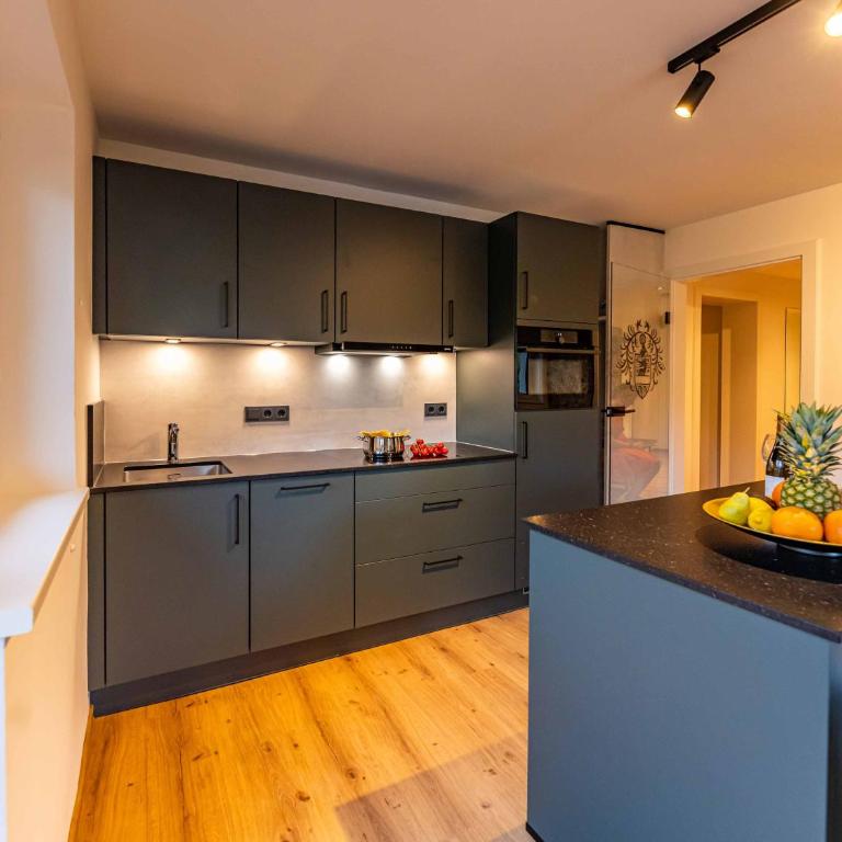 NEW! Tevini Alpine Apartments by we rent - Apartment mit Balkon - 5