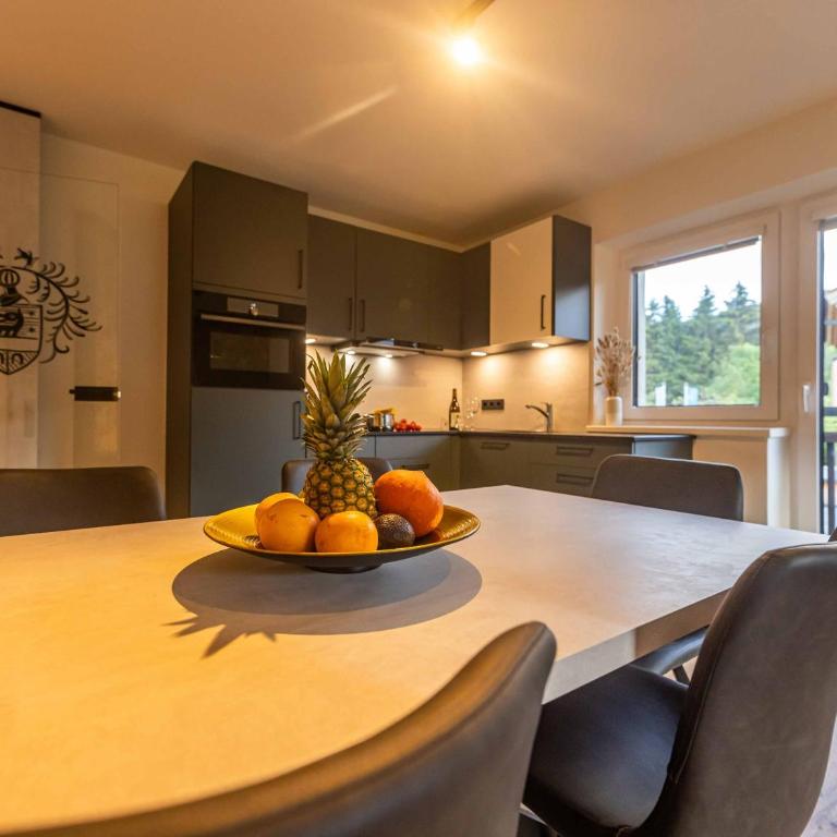 NEW! Tevini Alpine Apartments by we rent - Apartment mit Blick auf die Berge - 7