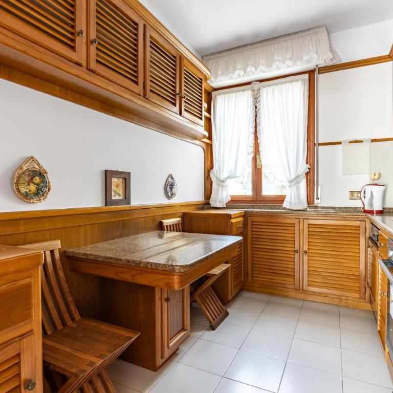 GuestHost - Two-Levels Apartment with Terrace and Parking - Appartamento con 2 Camere da Letto - 10
