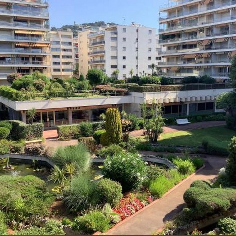 Парк Круазет , Апартаменты 3 комнаты , с террасой и паркингом , - Appartement 2 Chambres - 9