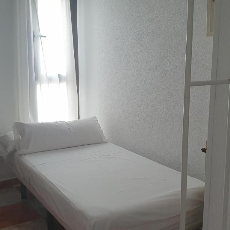 Hostal Kryse&Breogan -Madrid centro Gran Vía- - Chambre Simple avec Salle de Bains Privative - 3
