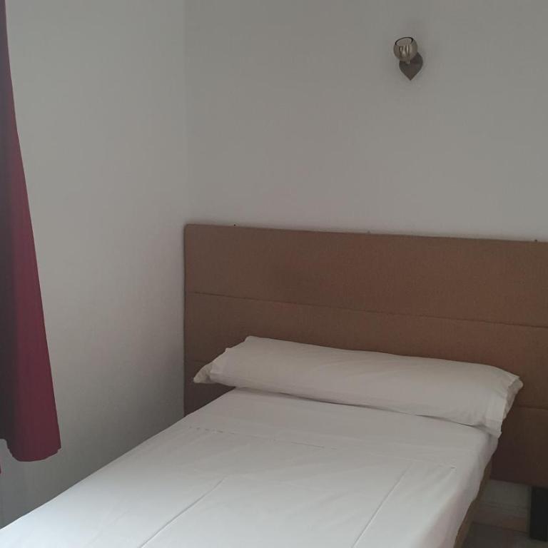 Hostal Kryse&Breogan -Madrid centro Gran Vía- - Chambre Simple avec Salle de Bains Privative - 2