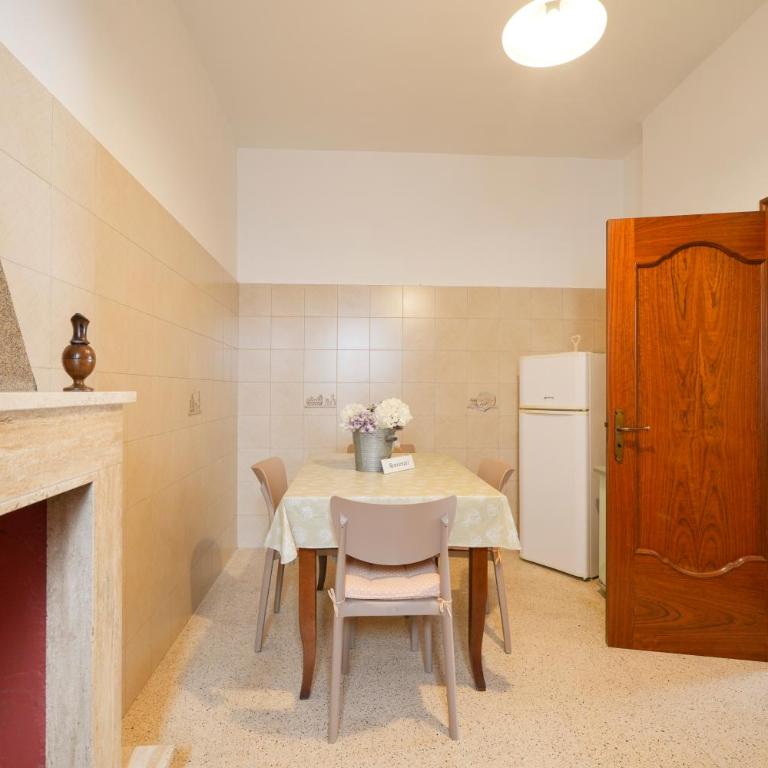 Classic Home - Easy Comfort a 10 minuti dal mare - Appartamento con 2 Camere da Letto - 10