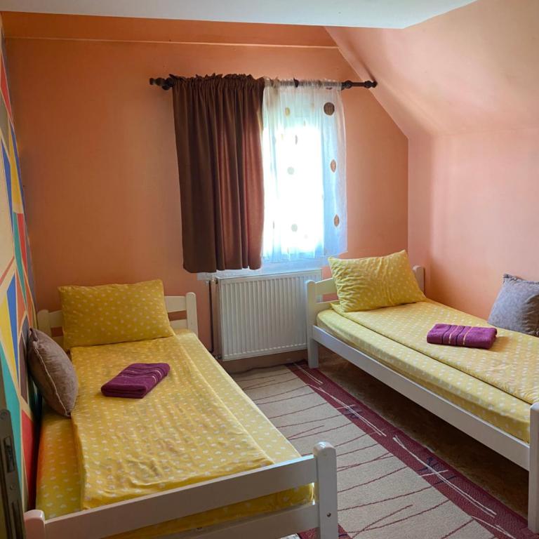 Verica Rooms - Dvokrevetna Soba sa Zasebnim Krevetima i Zajedničkim Kupatilom - 3