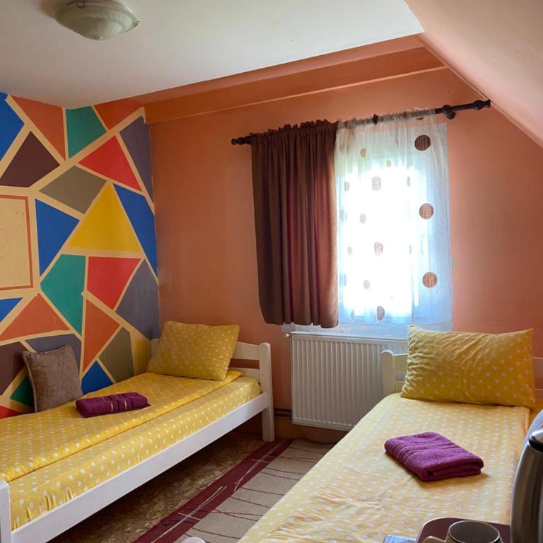 Verica Rooms - Dvokrevetna Soba sa Zasebnim Krevetima i Zajedničkim Kupatilom - 2