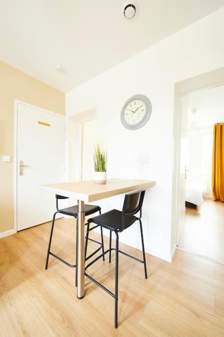 RB-1G - Joli 2 pièces au 1er étage avec terrasse 1 à 2 pers - One-Bedroom Apartment - 8