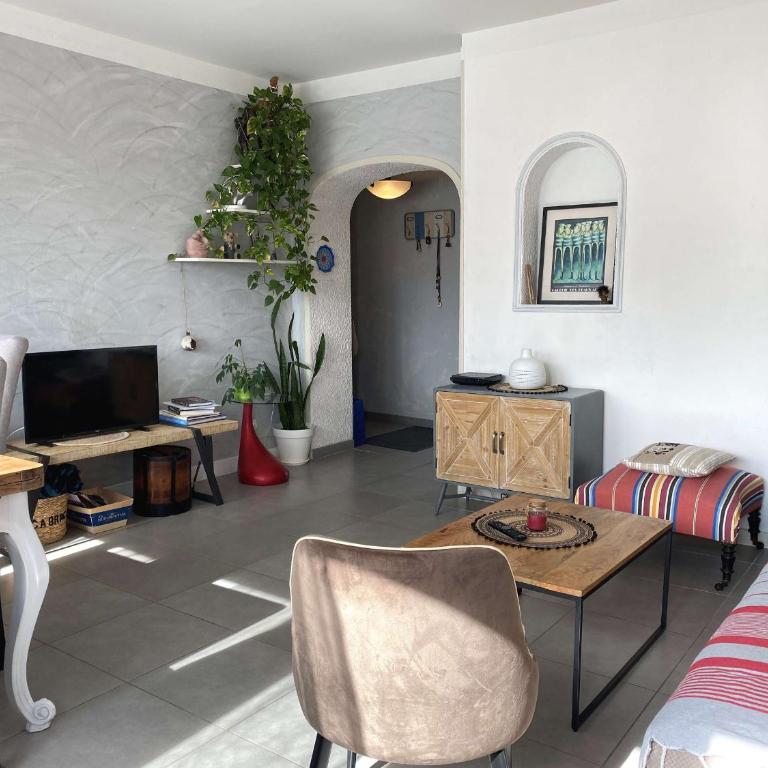 Appartement T2 - Balcon, Ascenseur, WIFI, tout équipé à Balaruc-les-Bains - FR-1-553-225 - Apartment - 3