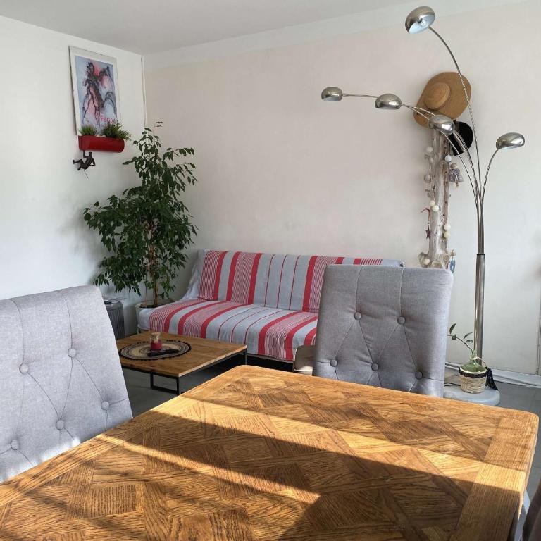 Appartement T2 - Balcon, Ascenseur, WIFI, tout équipé à Balaruc-les-Bains - FR-1-553-225 - Apartment - 4