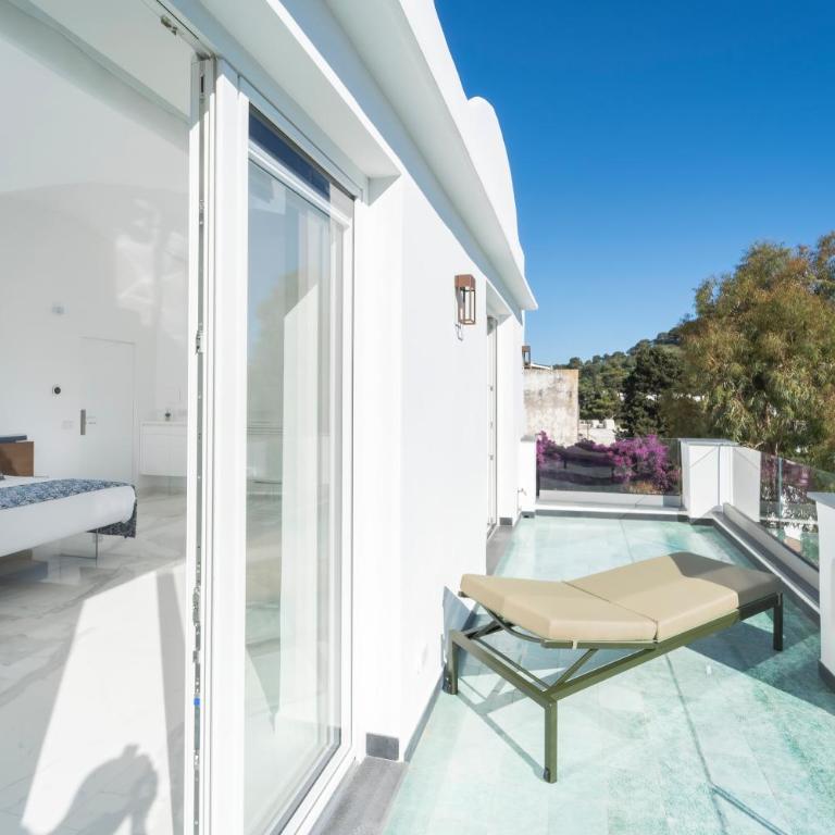Villa L'Ara - Camera Matrimoniale Deluxe con Balcone e Vista Mare - 2